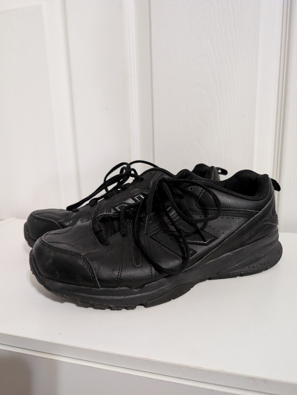 New Balance Mens Shoes 608v5 MX608AB5 US 10 4E Wide Training Black Sneakers